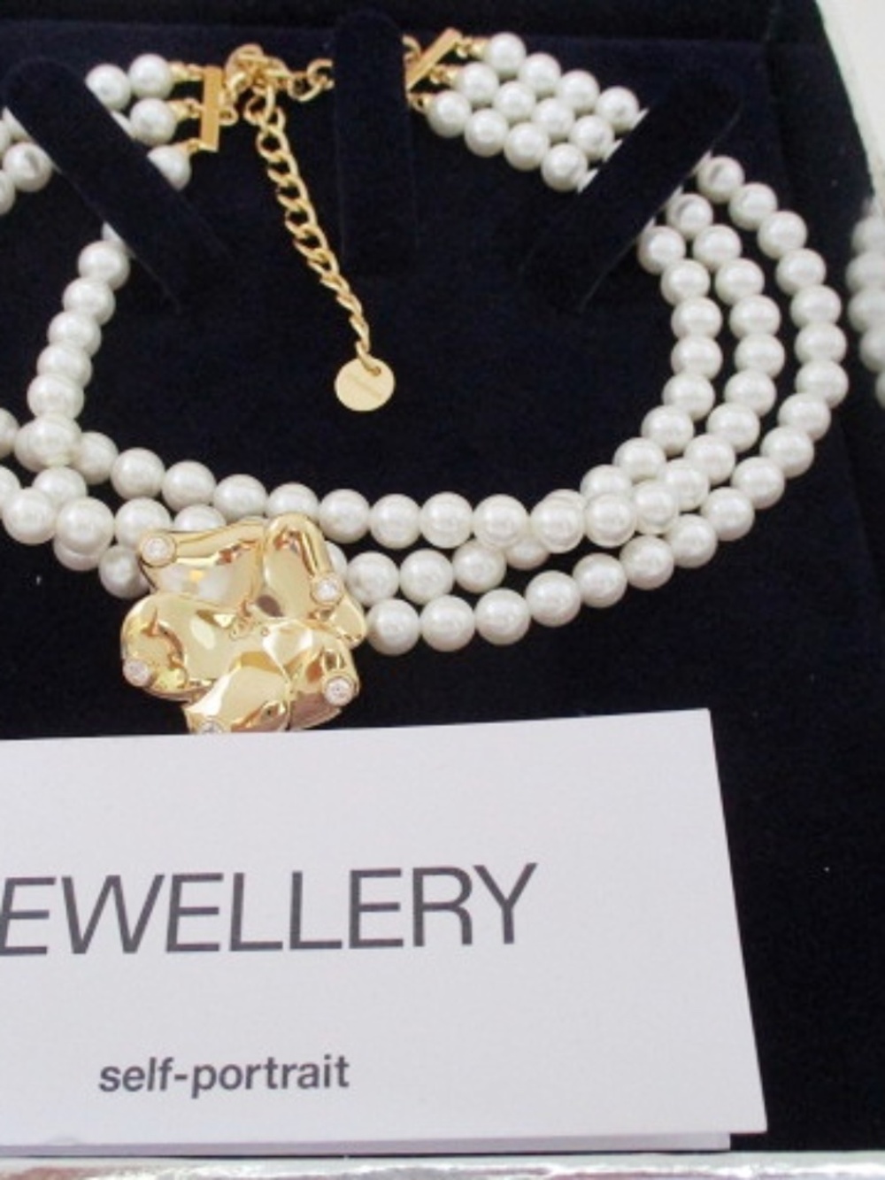 SELF-PORTRAIT Gold Flower Pearl Chocker - Picture 6 of 6